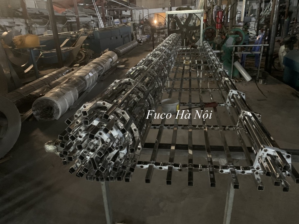 Cửa cuốn song ngang hộp 20x20, INOX 201 và INOX 304