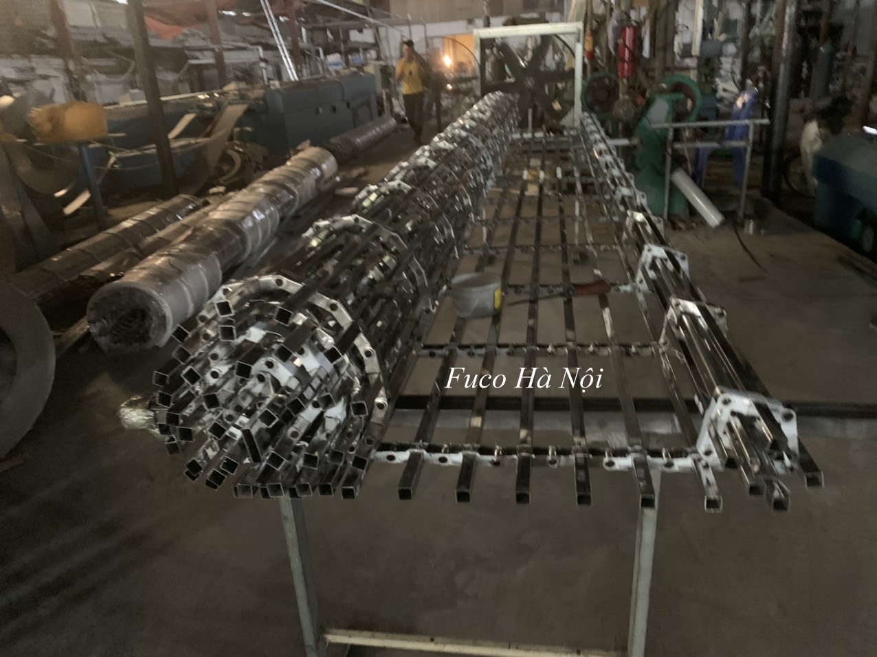 Cửa cuốn song ngang ống lồng thép sơn và INOX 304