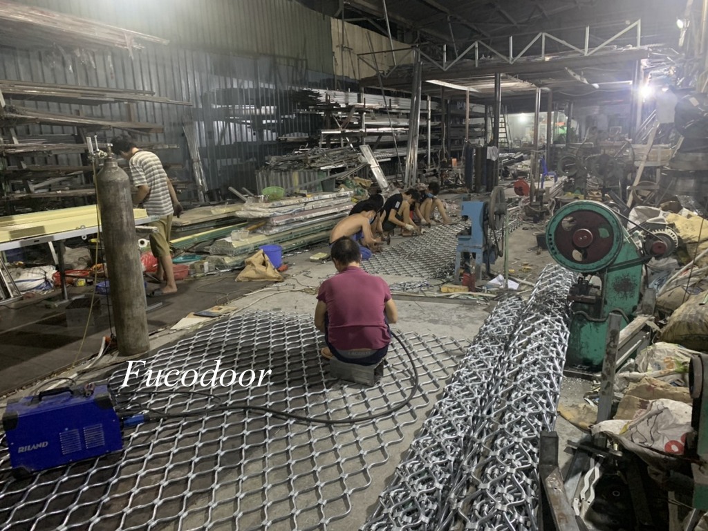 giá cửa cuốn mắt võng, Cửa cuốn mắt lưới, mắt võng tại Hà Nội, Sản phẩm cửa cuốn lưới,