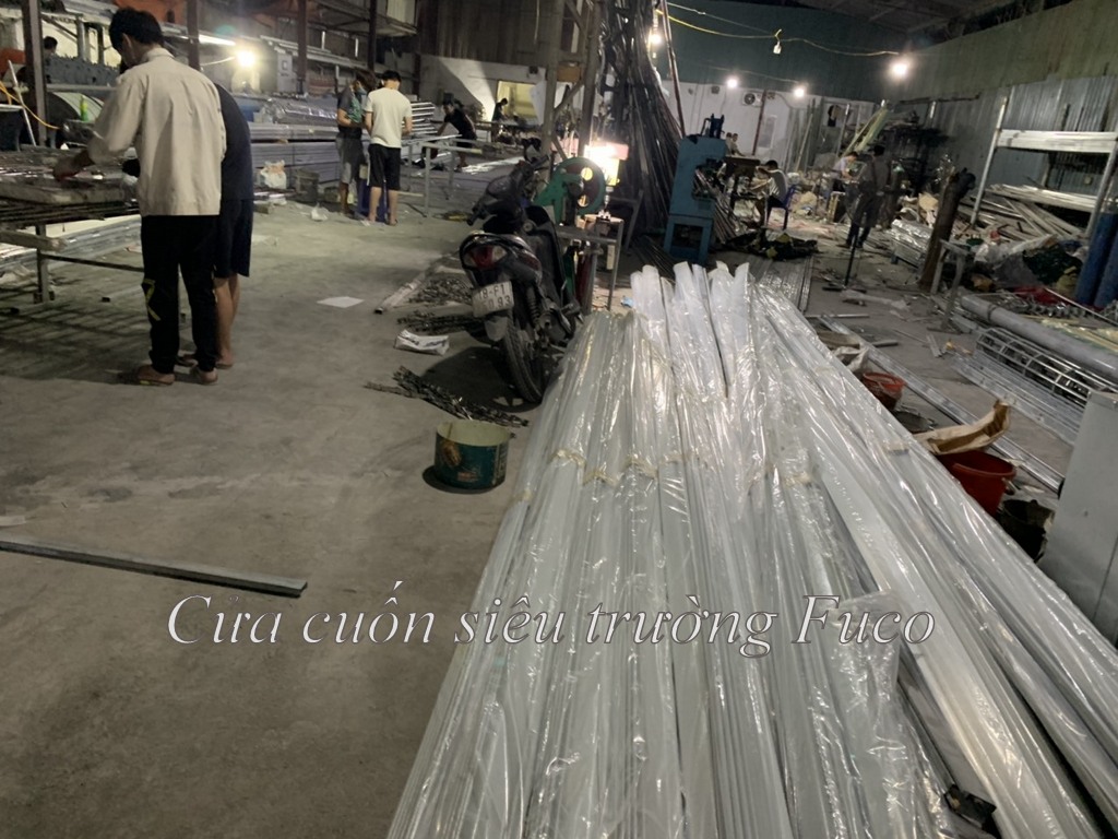 Cửa cuốn khổ lớn, cửa cuốn bản 10cm, cửa cuốn rộng 10m