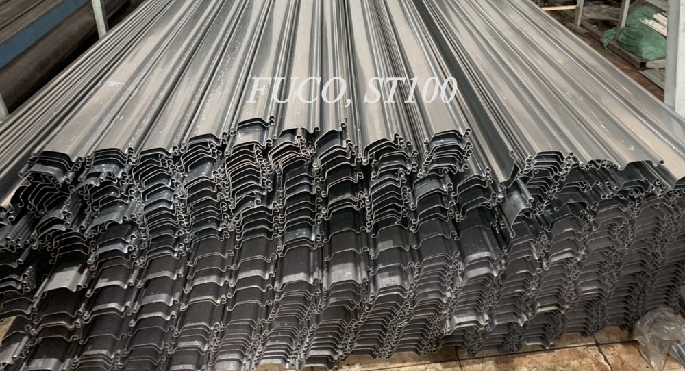 Cửa cuốn siêu trường ST100