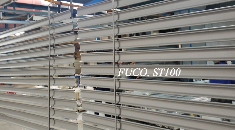 Cửa cuốn siêu trường ST100