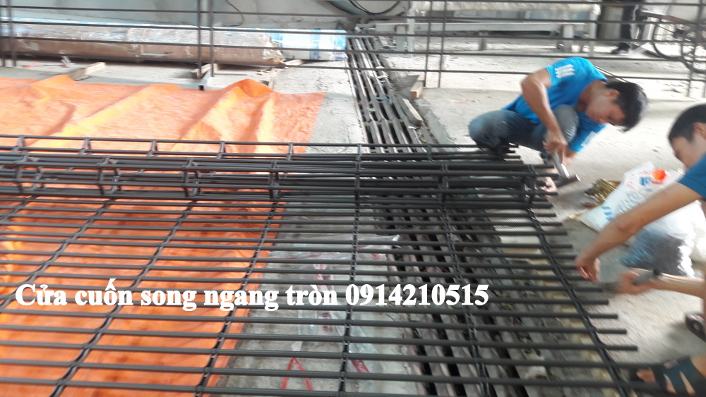 Cửa cuốn song ngang sơn tĩnh điện, cửa cuốn song ngang ống tròn phì 19, cửa cuốn song ngang hộp vuông 20x20, các loại cửa cuốn song ngang